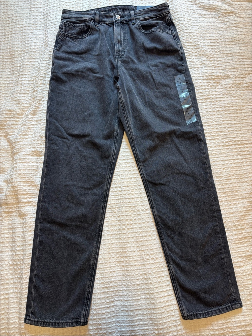 NWT American Eagle Super High-Rise Strigid Mom Jeans - Black 6R
